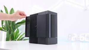 The block in hand – size comparison