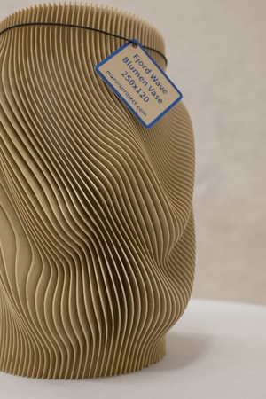 Spiral vase in gold