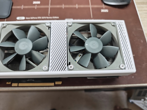 Fully mounted on the RTX 2080 Ti