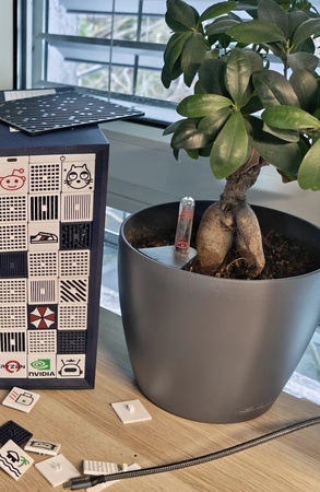 Batch in Navy – Kacheln mit Logos und Mustern
