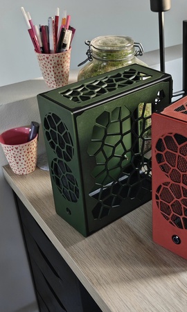 Hulk in green – Voronoi pattern all round