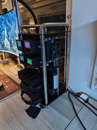 Side view with Corsair SF1000