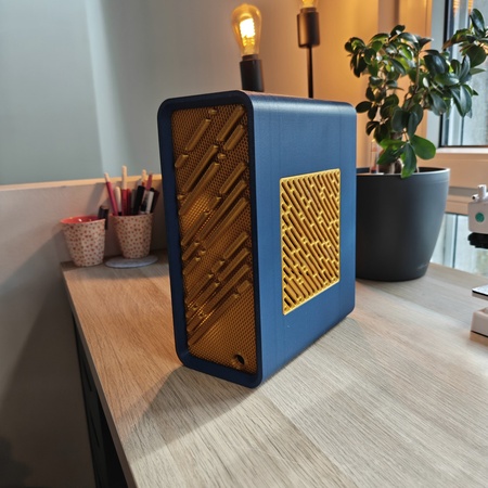 Front at an angle – navy with yellow honeycomb panel