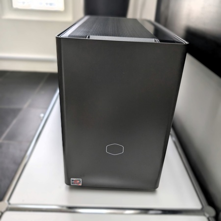 Cooler Master NR200P MAX – geschlossene Front